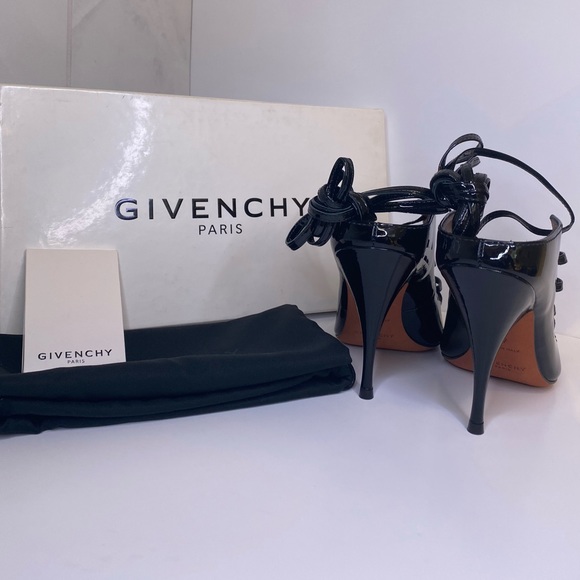 37 GIVENCHY Lace-up Heeled Sandals In Black - Picture 7 of 9